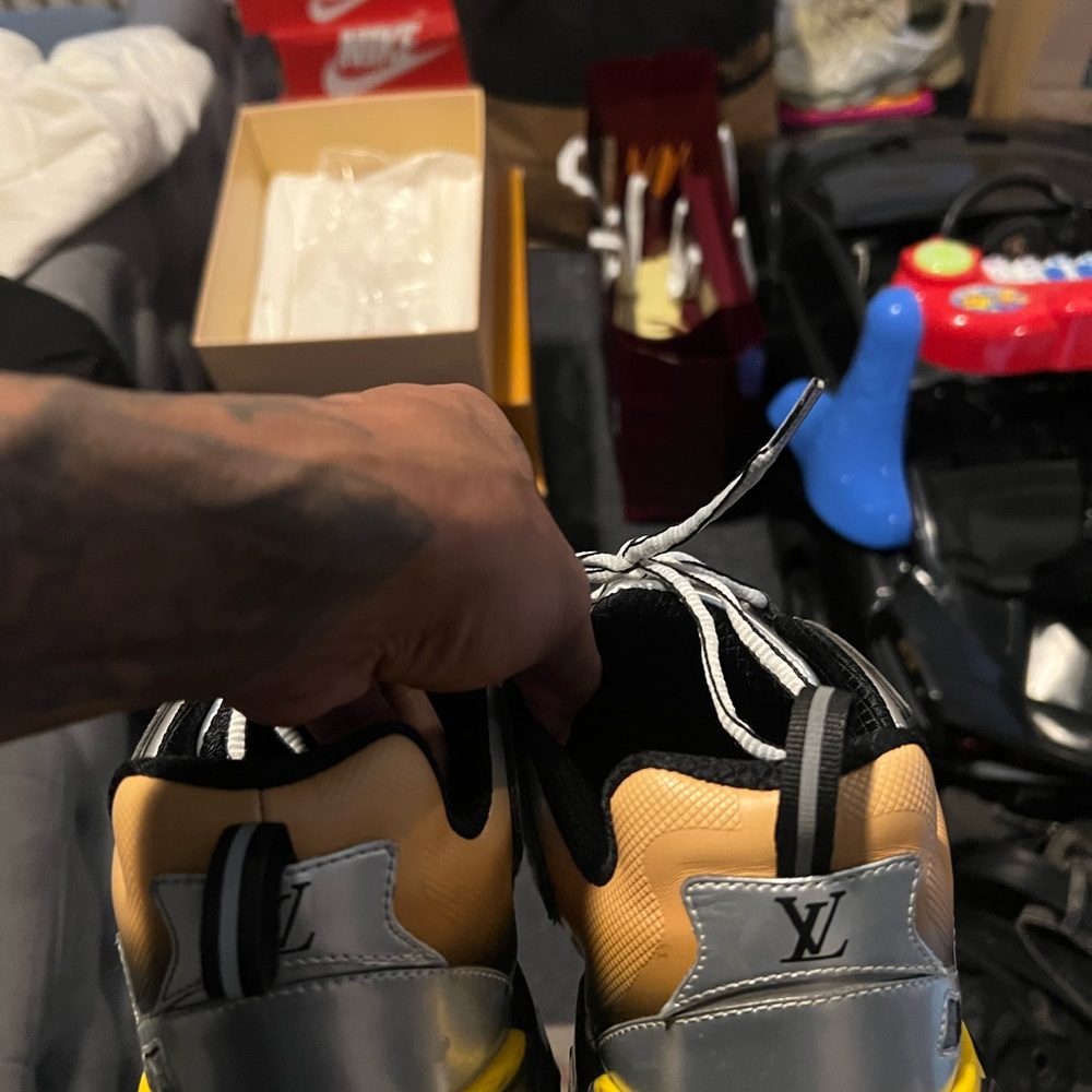 Louis Vuitton Silver and Yellow Men's Sneakers - Picture 3 of 4